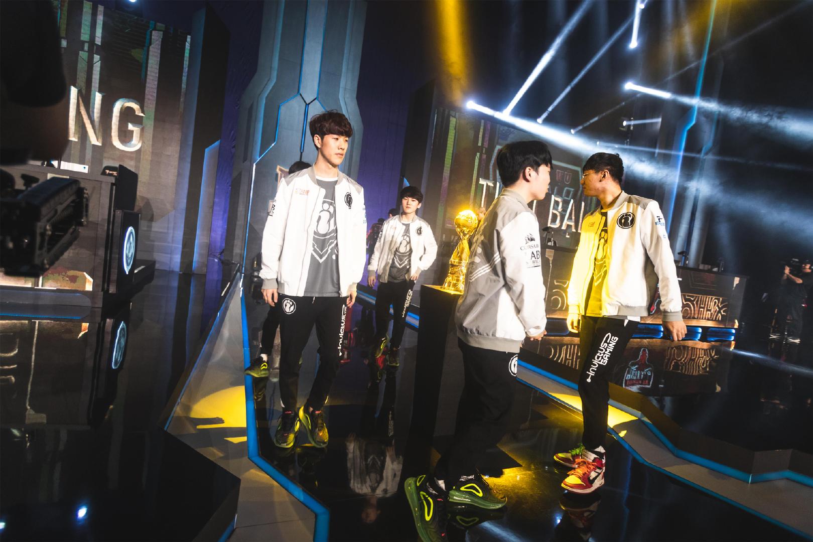 T1公布大名单：上单Zeus、打野Oner